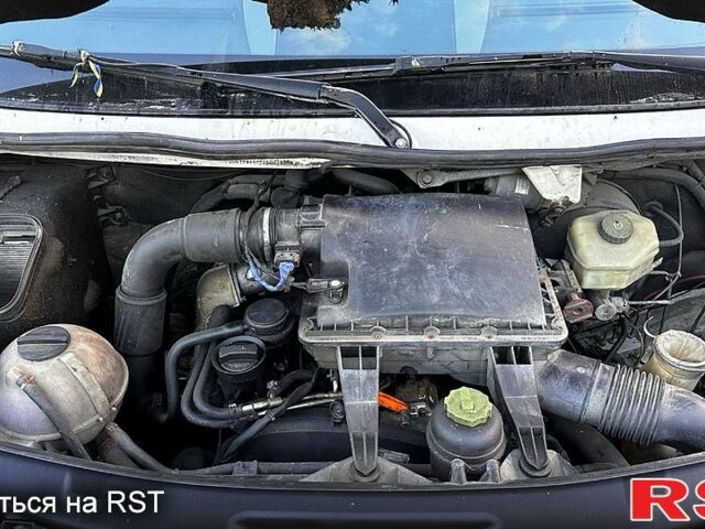 Білий Фольксваген Крафтєр, об'ємом двигуна 25 л та пробігом 660 тис. км за 12000 $, фото 8 на Automoto.ua