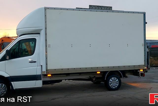 Білий Фольксваген Крафтєр, об'ємом двигуна 2 л та пробігом 258 тис. км за 14650 $, фото 2 на Automoto.ua