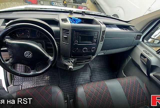 Білий Фольксваген Крафтєр, об'ємом двигуна 2 л та пробігом 258 тис. км за 14650 $, фото 4 на Automoto.ua