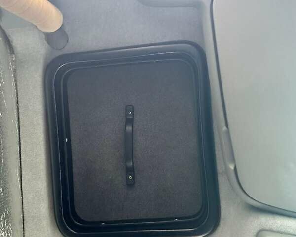 Белый Фольксваген Крафтер, объемом двигателя 2 л и пробегом 365 тыс. км за 14500 $, фото 15 на Automoto.ua