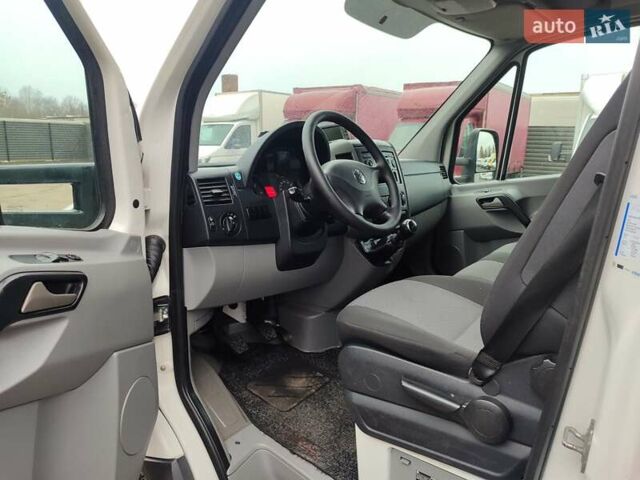 Белый Фольксваген Крафтер, объемом двигателя 2 л и пробегом 360 тыс. км за 19800 $, фото 14 на Automoto.ua