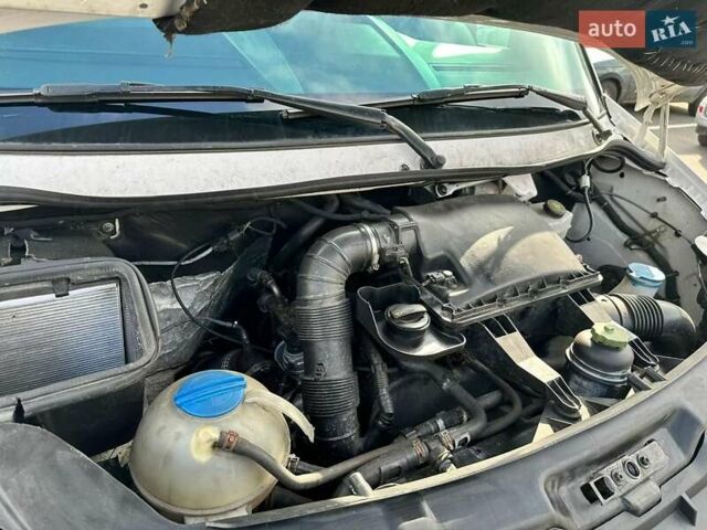 Белый Фольксваген Крафтер, объемом двигателя 2 л и пробегом 365 тыс. км за 14500 $, фото 11 на Automoto.ua