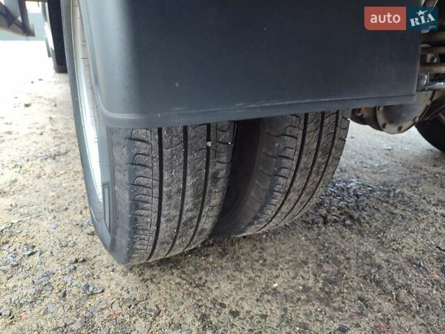 Белый Фольксваген Крафтер, объемом двигателя 2 л и пробегом 360 тыс. км за 19800 $, фото 9 на Automoto.ua