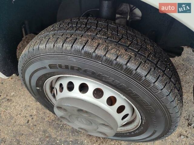 Белый Фольксваген Крафтер, объемом двигателя 2 л и пробегом 360 тыс. км за 19800 $, фото 11 на Automoto.ua