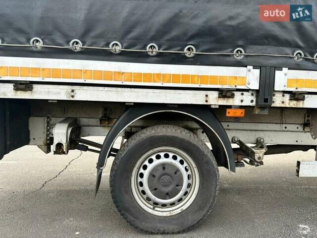 Белый Фольксваген Крафтер, объемом двигателя 2 л и пробегом 365 тыс. км за 15000 $, фото 2 на Automoto.ua