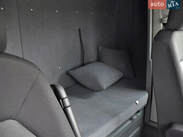 Белый Фольксваген Крафтер, объемом двигателя 2 л и пробегом 527 тыс. км за 22002 $, фото 16 на Automoto.ua