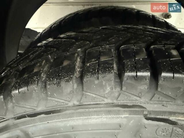 Белый Фольксваген Крафтер, объемом двигателя 2 л и пробегом 250 тыс. км за 25990 $, фото 39 на Automoto.ua