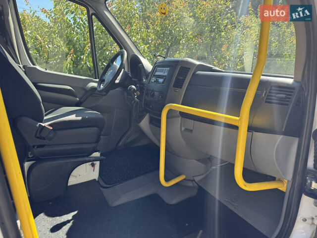 Белый Фольксваген Крафтер, объемом двигателя 2 л и пробегом 372 тыс. км за 19999 $, фото 9 на Automoto.ua