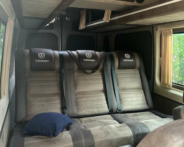 Білий Фольксваген Крафтєр, об'ємом двигуна 1.97 л та пробігом 675 тис. км за 28500 $, фото 17 на Automoto.ua