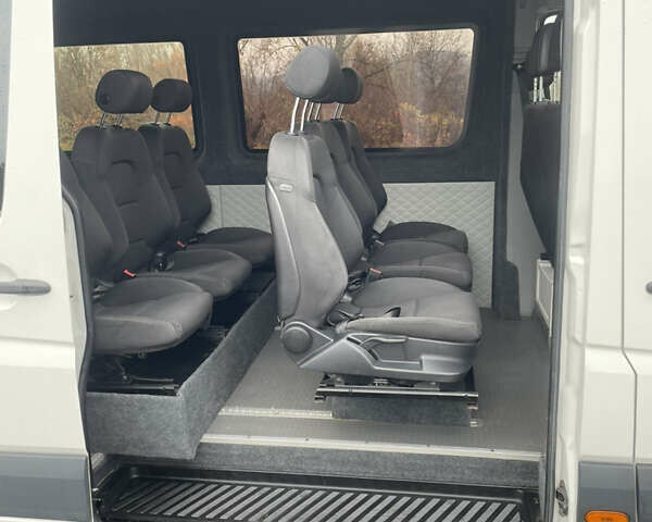 Белый Фольксваген Крафтер, объемом двигателя 1.97 л и пробегом 249 тыс. км за 16000 $, фото 8 на Automoto.ua