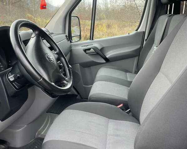 Белый Фольксваген Крафтер, объемом двигателя 1.97 л и пробегом 249 тыс. км за 16000 $, фото 14 на Automoto.ua