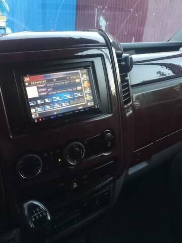 Белый Фольксваген Крафтер, объемом двигателя 2.46 л и пробегом 550 тыс. км за 12500 $, фото 4 на Automoto.ua