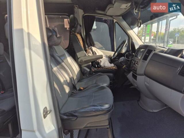 Білий Фольксваген Крафтєр, об'ємом двигуна 2.5 л та пробігом 350 тис. км за 12500 $, фото 12 на Automoto.ua