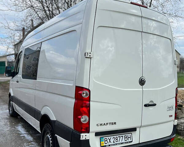 Белый Фольксваген Крафтер, объемом двигателя 2.5 л и пробегом 250 тыс. км за 17000 $, фото 2 на Automoto.ua