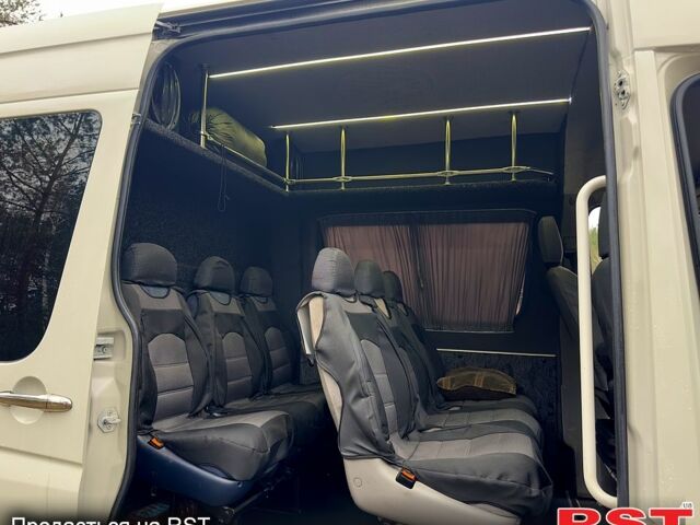 Белый Фольксваген Крафтер, объемом двигателя 2.5 л и пробегом 0 тыс. км за 16500 $, фото 4 на Automoto.ua