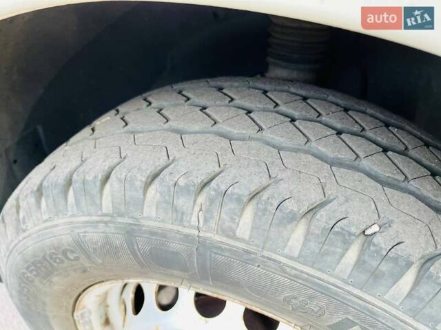 Фольксваген Крафтер 2009 в Каменское - Днепродзержинск на Automoto.ua Белый Фольксваген Крафтер, объемом двигателя 2.46 л и пробегом 250 тыс. км за 9999 $, фото 23 на Automoto.ua