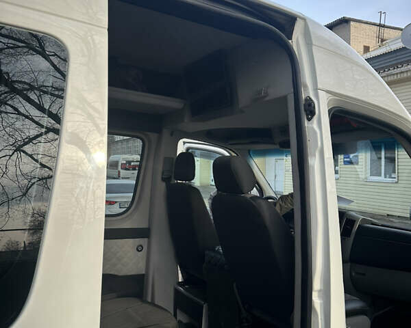 Білий Фольксваген Крафтєр, об'ємом двигуна 2.5 л та пробігом 870 тис. км за 14800 $, фото 9 на Automoto.ua