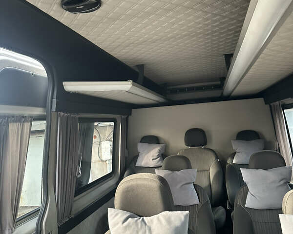 Білий Фольксваген Крафтєр, об'ємом двигуна 2.5 л та пробігом 870 тис. км за 14800 $, фото 12 на Automoto.ua