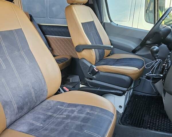 Белый Фольксваген Крафтер, объемом двигателя 1.97 л и пробегом 550 тыс. км за 14800 $, фото 10 на Automoto.ua