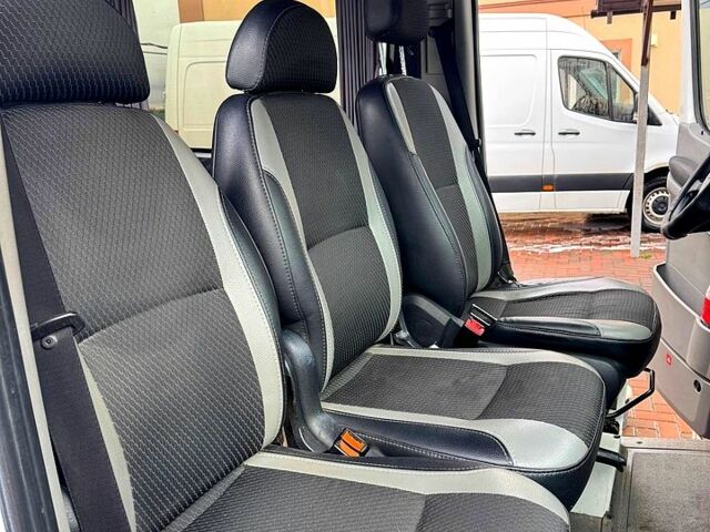 Белый Фольксваген Крафтер, объемом двигателя 2 л и пробегом 370 тыс. км за 16600 $, фото 9 на Automoto.ua