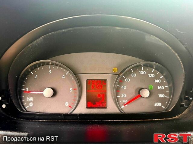 Белый Фольксваген Крафтер, объемом двигателя 2 л и пробегом 370 тыс. км за 16600 $, фото 5 на Automoto.ua