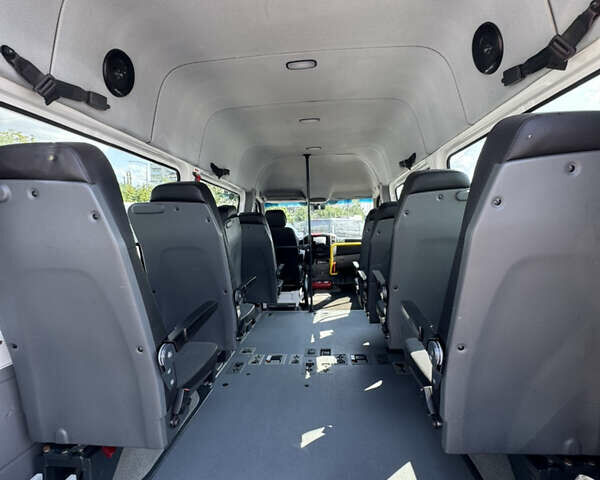 Білий Фольксваген Крафтєр, об'ємом двигуна 2 л та пробігом 339 тис. км за 20900 $, фото 16 на Automoto.ua