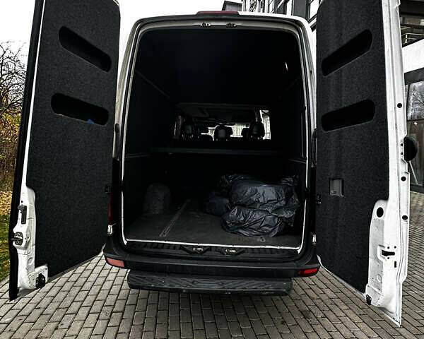 Белый Фольксваген Крафтер, объемом двигателя 0 л и пробегом 300 тыс. км за 17800 $, фото 25 на Automoto.ua