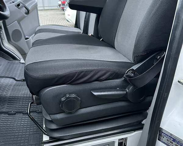 Білий Фольксваген Крафтєр, об'ємом двигуна 1.97 л та пробігом 398 тис. км за 18500 $, фото 22 на Automoto.ua