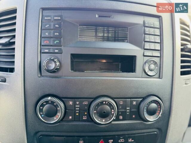 Білий Фольксваген Крафтєр, об'ємом двигуна 1.97 л та пробігом 290 тис. км за 29950 $, фото 15 на Automoto.ua