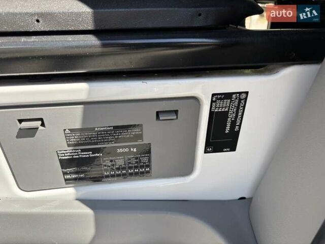 Белый Фольксваген Крафтер, объемом двигателя 1.97 л и пробегом 416 тыс. км за 20000 $, фото 3 на Automoto.ua