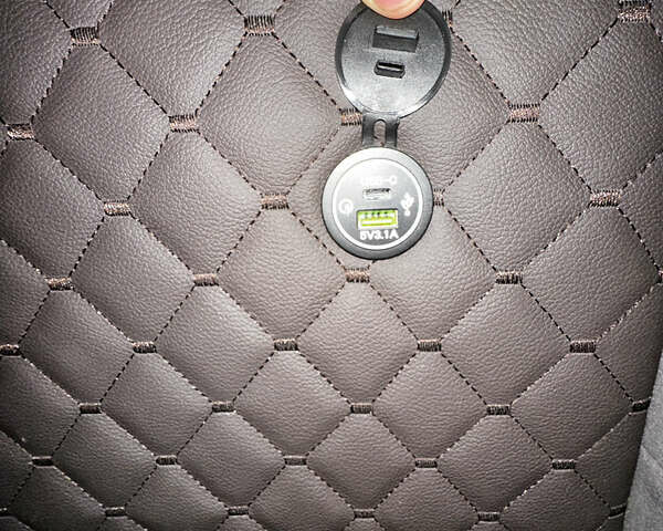 Белый Фольксваген Крафтер, объемом двигателя 0 л и пробегом 300 тыс. км за 17800 $, фото 7 на Automoto.ua