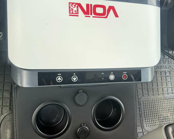 Белый Фольксваген Крафтер, объемом двигателя 1.97 л и пробегом 373 тыс. км за 28000 $, фото 30 на Automoto.ua