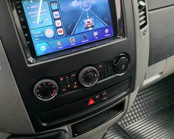 Білий Фольксваген Крафтєр, об'ємом двигуна 1.97 л та пробігом 450 тис. км за 17800 $, фото 16 на Automoto.ua