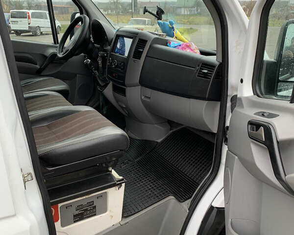 Білий Фольксваген Крафтєр, об'ємом двигуна 1.97 л та пробігом 450 тис. км за 17800 $, фото 9 на Automoto.ua