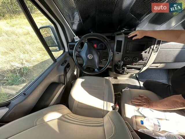 Білий Фольксваген Крафтєр, об'ємом двигуна 1.97 л та пробігом 293 тис. км за 16500 $, фото 9 на Automoto.ua