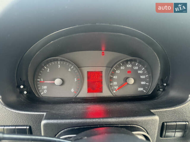 Белый Фольксваген Крафтер, объемом двигателя 1.97 л и пробегом 373 тыс. км за 28000 $, фото 42 на Automoto.ua