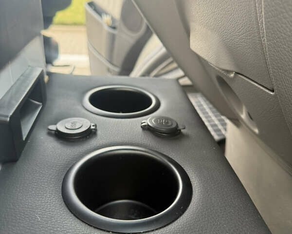 Белый Фольксваген Крафтер, объемом двигателя 1.97 л и пробегом 373 тыс. км за 28000 $, фото 29 на Automoto.ua