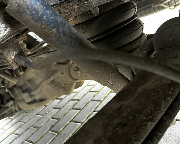 Белый Фольксваген Крафтер, объемом двигателя 0 л и пробегом 300 тыс. км за 17800 $, фото 3 на Automoto.ua