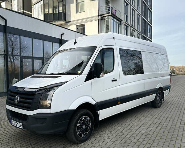 Белый Фольксваген Крафтер, объемом двигателя 0 л и пробегом 300 тыс. км за 17800 $, фото 2 на Automoto.ua