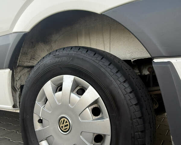 Белый Фольксваген Крафтер, объемом двигателя 1.97 л и пробегом 373 тыс. км за 28000 $, фото 15 на Automoto.ua