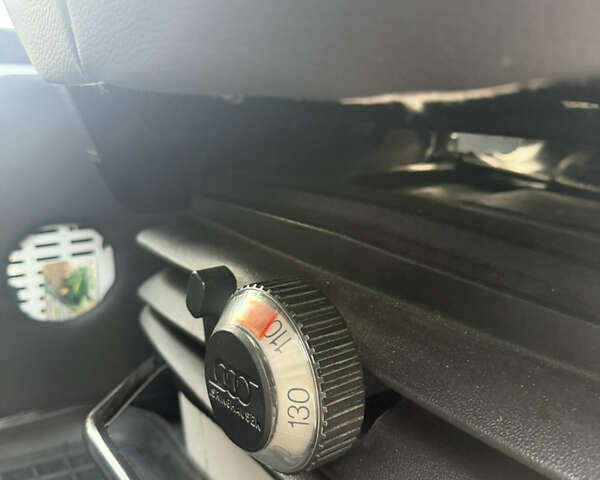 Белый Фольксваген Крафтер, объемом двигателя 1.97 л и пробегом 373 тыс. км за 28000 $, фото 38 на Automoto.ua