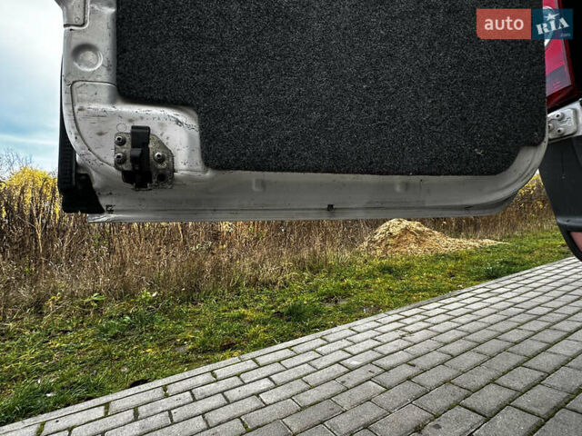 Белый Фольксваген Крафтер, объемом двигателя 0 л и пробегом 300 тыс. км за 17800 $, фото 23 на Automoto.ua