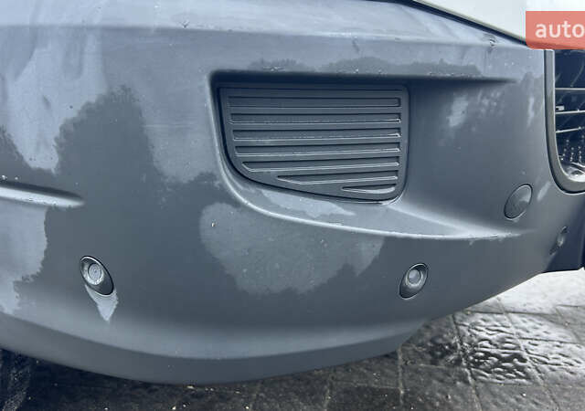 Белый Фольксваген Крафтер, объемом двигателя 2 л и пробегом 221 тыс. км за 23400 $, фото 7 на Automoto.ua