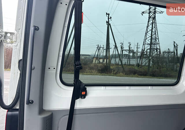 Белый Фольксваген Крафтер, объемом двигателя 2 л и пробегом 221 тыс. км за 23400 $, фото 21 на Automoto.ua