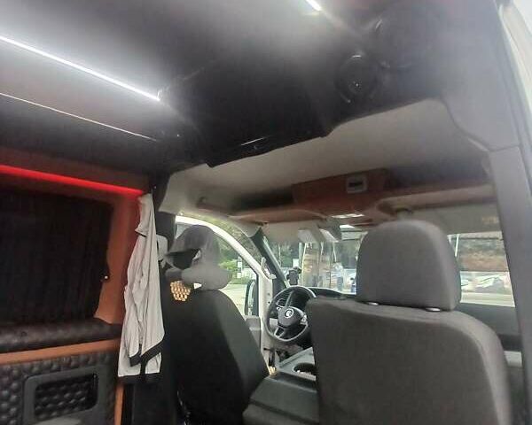 Белый Фольксваген Крафтер, объемом двигателя 1.97 л и пробегом 270 тыс. км за 21500 $, фото 12 на Automoto.ua