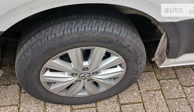 Білий Фольксваген Крафтєр, об'ємом двигуна 1.97 л та пробігом 480 тис. км за 23800 $, фото 4 на Automoto.ua