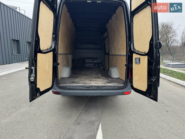 Черный Фольксваген Крафтер, объемом двигателя 1.97 л и пробегом 150 тыс. км за 13200 $, фото 7 на Automoto.ua