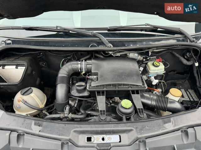 Черный Фольксваген Крафтер, объемом двигателя 1.97 л и пробегом 150 тыс. км за 13200 $, фото 13 на Automoto.ua