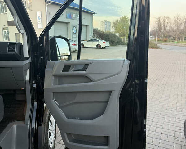 Черный Фольксваген Крафтер, объемом двигателя 2 л и пробегом 245 тыс. км за 26999 $, фото 87 на Automoto.ua