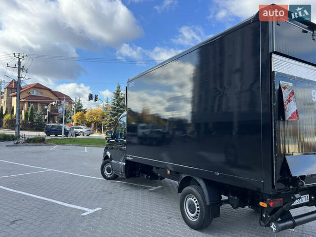 Черный Фольксваген Крафтер, объемом двигателя 1.97 л и пробегом 340 тыс. км за 24300 $, фото 7 на Automoto.ua